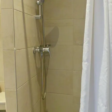 Relais Du Postillon 3*