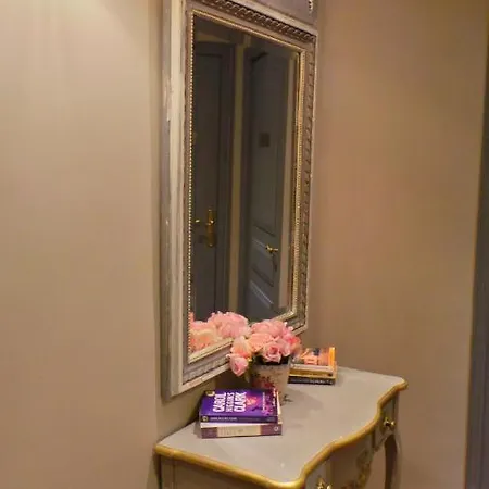 Hotel Relais Du Postillon Antibes