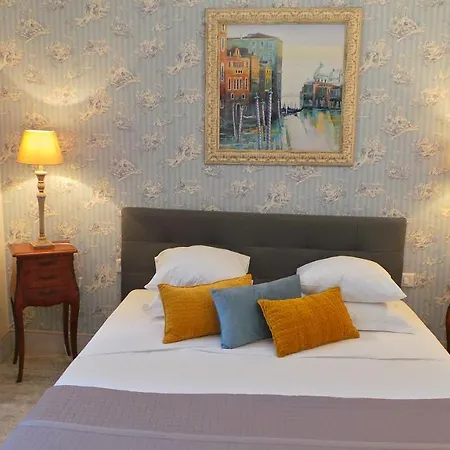 Relais Du Postillon 앙티브